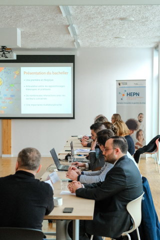 Conférence de presse bachelier conseiller en gestion de crise