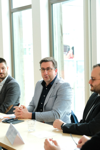 Conférence de presse bachelier conseiller en gestion de crise