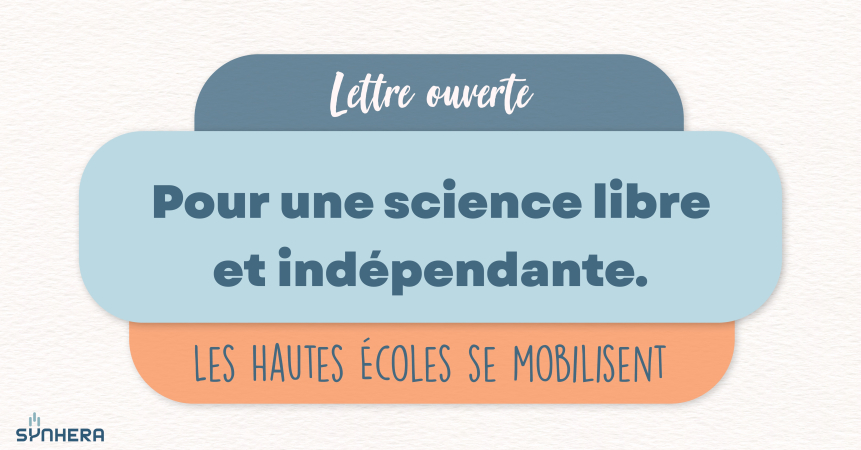 Texte dans 3 encadrés de couleurs bleu et orange sur fond crème