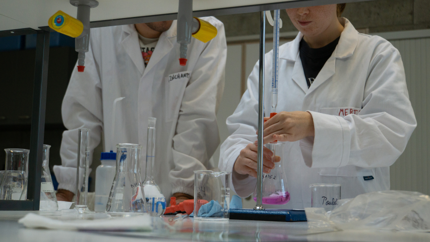 Manipulation en laboratoire par les étudiants